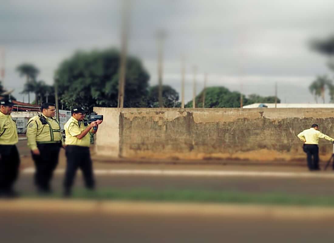 Monitoramento da velocidade dos veículos - portátil